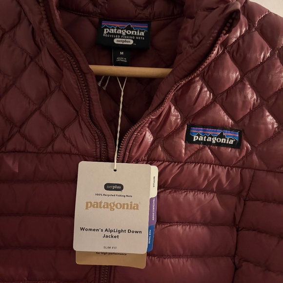 Patagonia Women's Alpine Light Down Jacket  BNWT - Picture 3 of 4